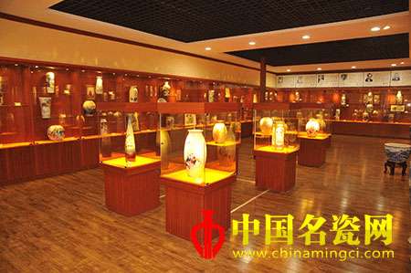 河北省首家景德镇陶瓷艺术馆在石家庄正式启用