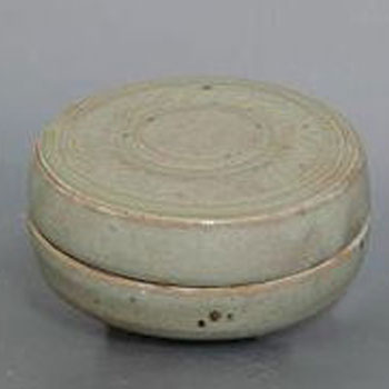 浦城窑青白釉粉盒